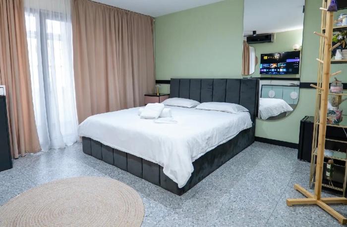 Lara Studio Exercitiu
