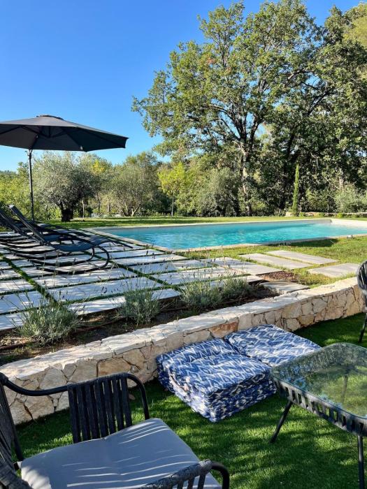 Villa avec piscine privée Profitez du calme et du soleil