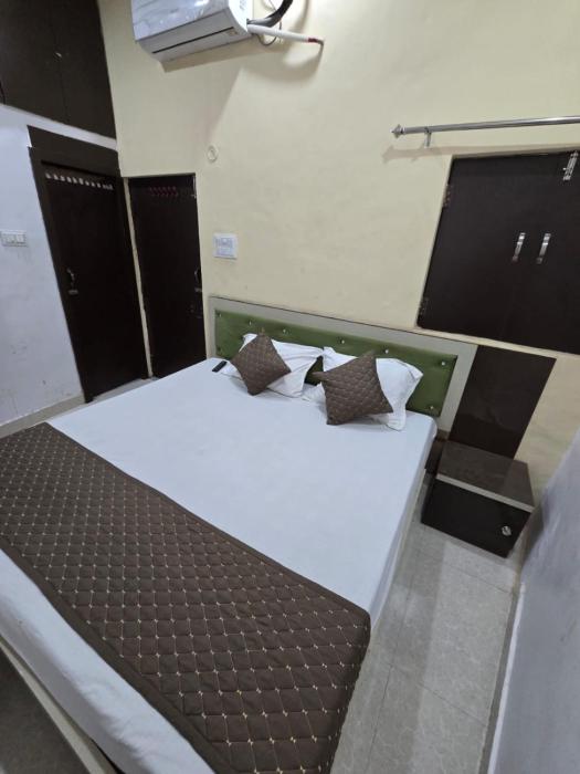 Poonam P Guest House