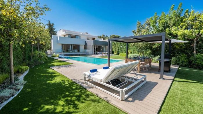 Luxurious 7-Bedroom House with Private Pool in Sant Josep