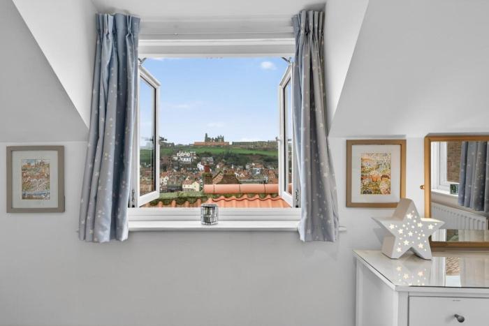 2 Bed in Whitby oc-w793