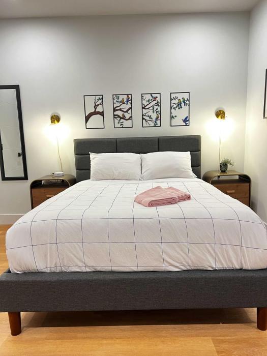 Flamingo Grove, Vibrant Studio #211, Downtown, AC