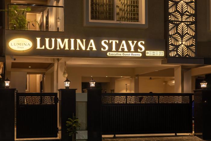Lumina Stays-Modern Luxury Rooms, Near NAD