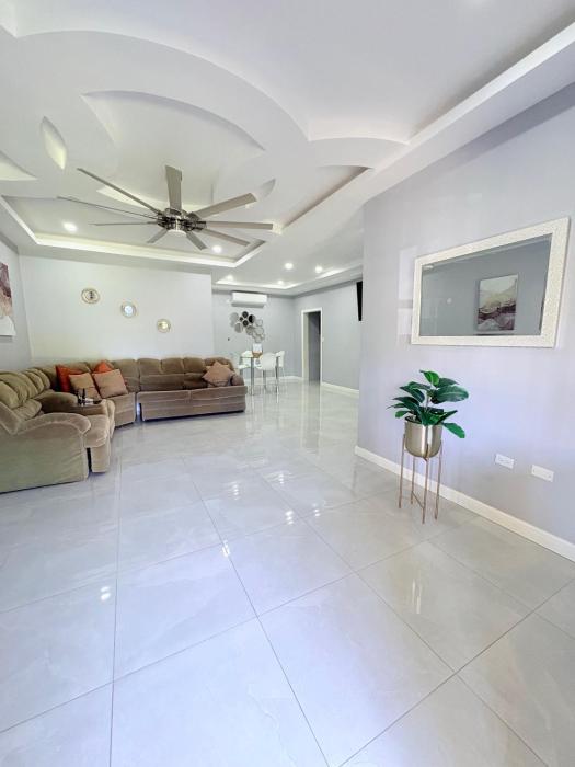Kingston Vacation Home Two Bedroom