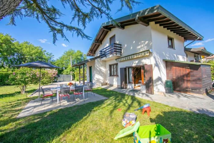 Cedar House Villa Few Minutes From Lake - Happy Rentals