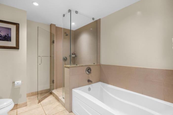 Honua Kai 4 FREE CARS KBM Resorts Extra Large Corner Suite 4 Units 8 Bedrooms HK ML-3894