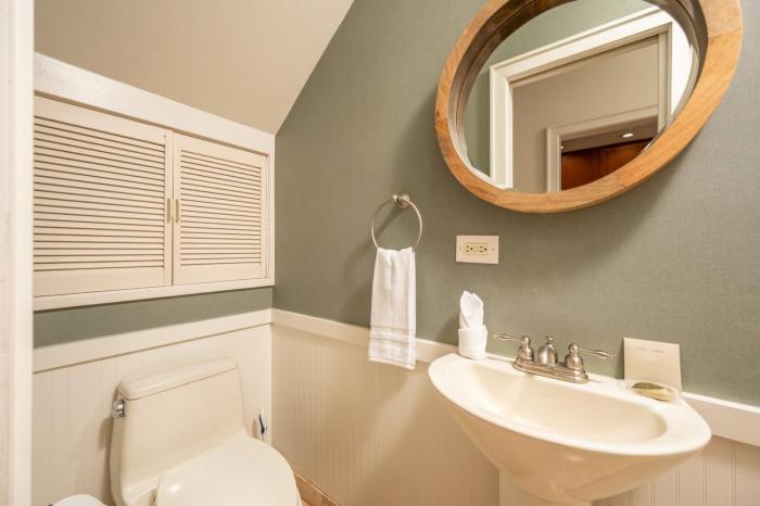 Kapalua Bay Villas Ocean View 5 BR Sleeps 18 Steps to Beach Complimentary Car with 6 Nights KBV ML-3735 by KBM