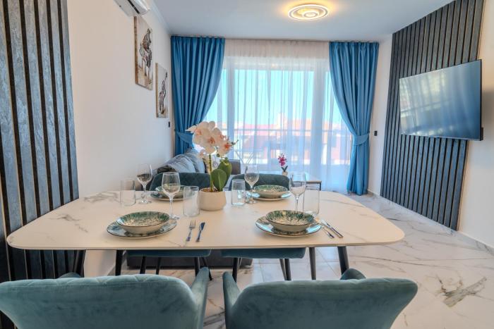 Sea View Luxury Apartments- Harbor View Luxury Suite