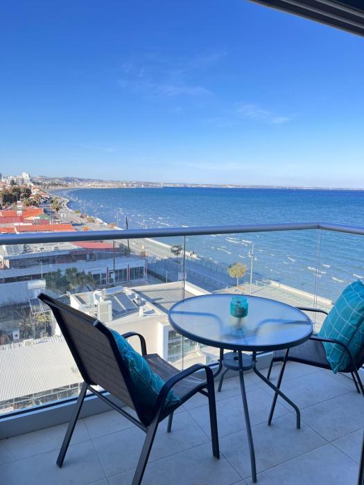 Sea View 2BR Apartment Mackenzie Beach