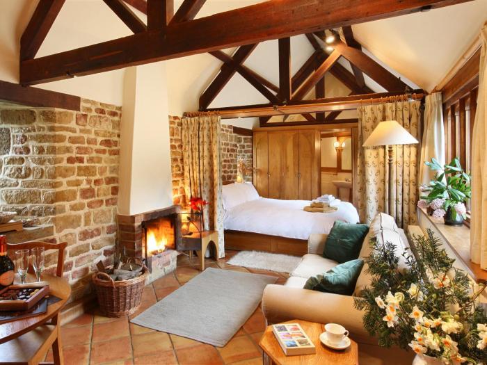 Hazelnut Cottage - Ukc4656
