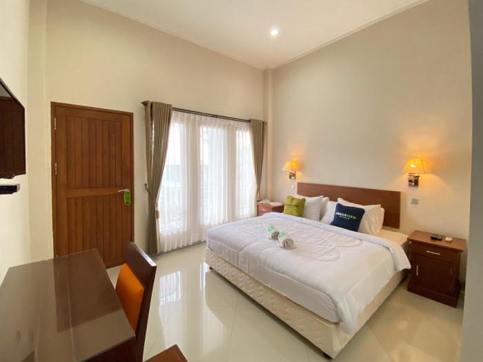 Urbanview Hotel Ratna Syariah