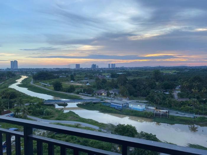 Riverfront Homestay
