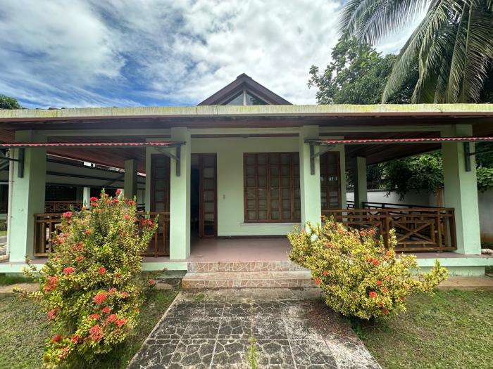 Full house, 2 Bedroom & kitchen
