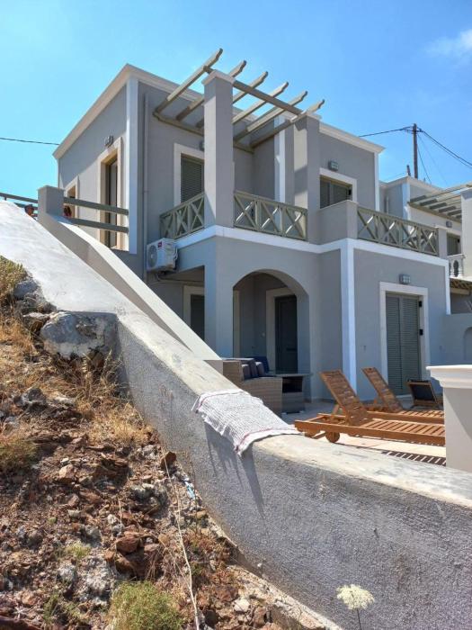 Climbers Nest with sea and rock views and private pool