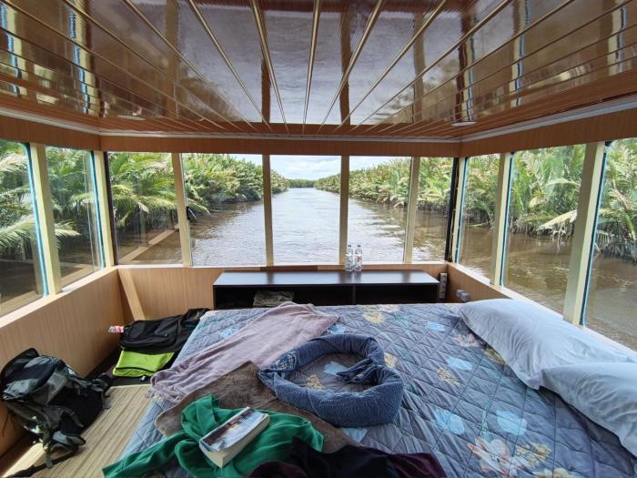 Shankara Orangutan Kelotok Cabin Houseboat