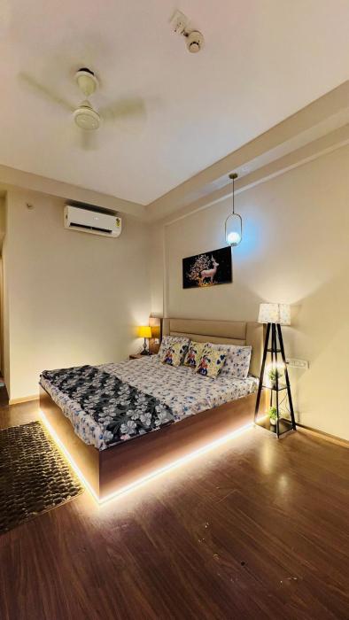 Budget & Couple Friendly Studio in Alpha 2 Near Metro & Expo Mart