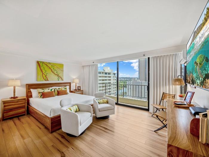 Brooks Beach Vacations Wyndham 4 Star Resort 1805 Waikiki