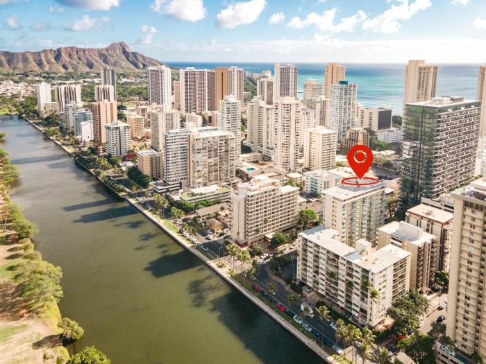 Tropical Waikiki Studios at Aqua Aloha Surf