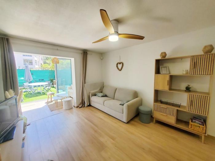 Superbe appartement 2 chambres refait à neuf avec terrasse à Pin Rolland - A deux pas des plages