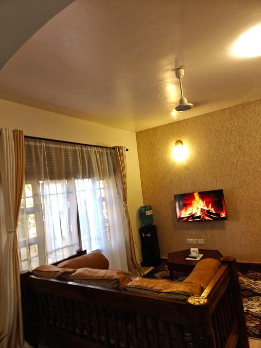 Beachside furnished studio with pool -diani