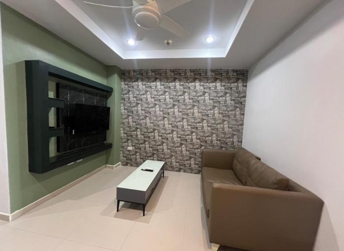 Large condo middle of jomtien, near the beach 42m2