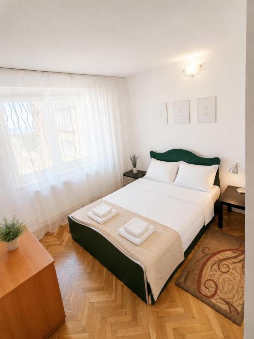 Time Capsule-Retro Retreat
