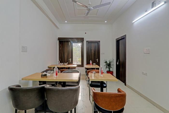 Hotel O Gulmohar Inn