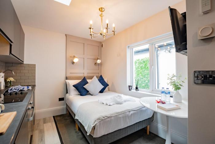 Modern Studio-Rathmines-Kitchen, WiFi & Washer