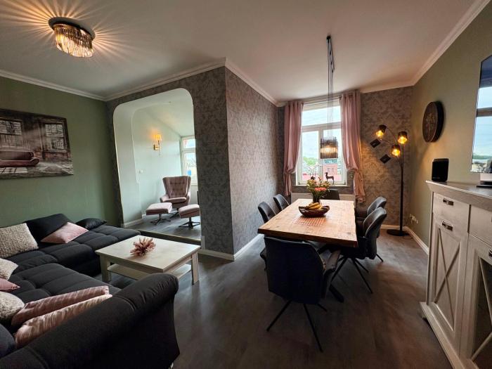 Premium Apartment Theresa mit Schlossblick zentral am Bahnhof