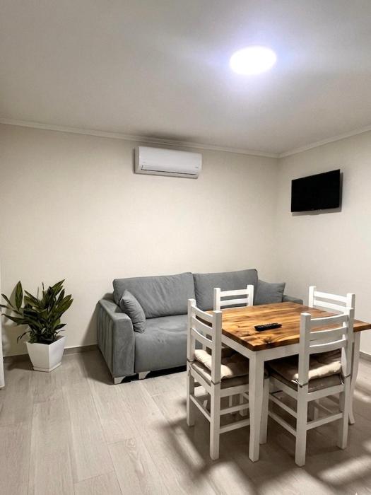 Floor Villa 2