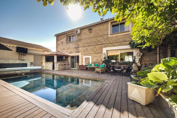 Grande maison de village atypique et confortable