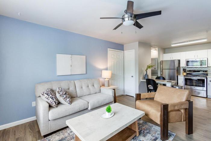 Landing Apartments - The Lory of Tallahassee