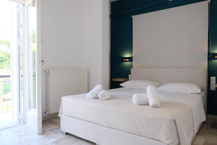 Evia Blue Aura