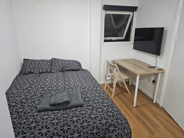 Lovely Boutique Modern Studio Flat Entire Place