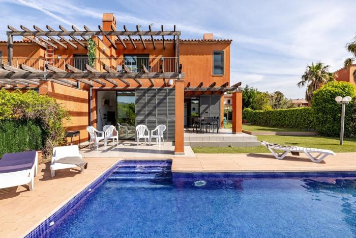Family Home Pool & Beach, Port Aventura, BBQ, Bonmont Golf