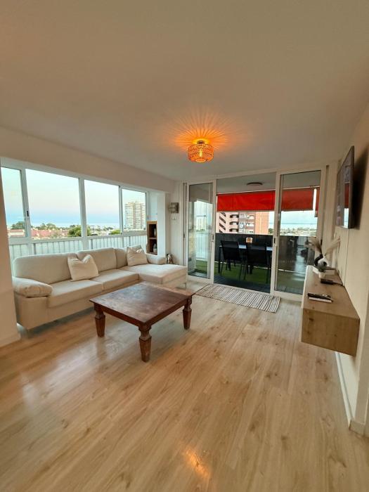 Espectacular apartamento en zona privilegiada con vistas panorámicas al mar y a la ciudad de Alicante