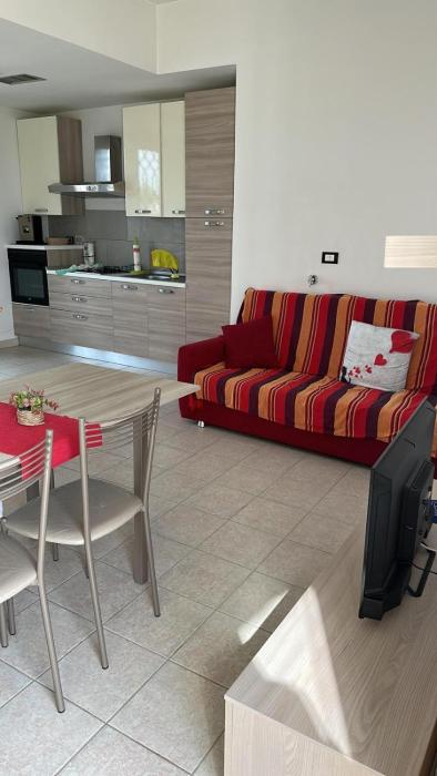 Bright & Peaceful 2BR Apartment in Terracina