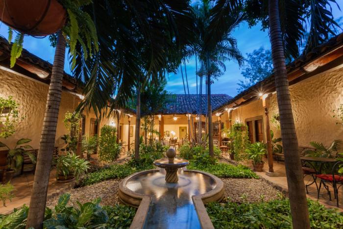 Los Robles Charming Colonial Boutique Hotel