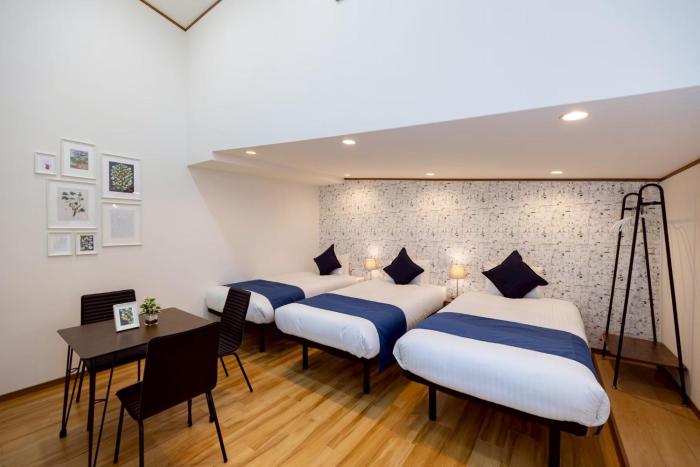 Bridge Stay Tengachaya - Hotel Quality, Direct to Kansai Airport , 6-min Walk from Midosuji , Sakaisuji Lines , Sleeps 11 Guests