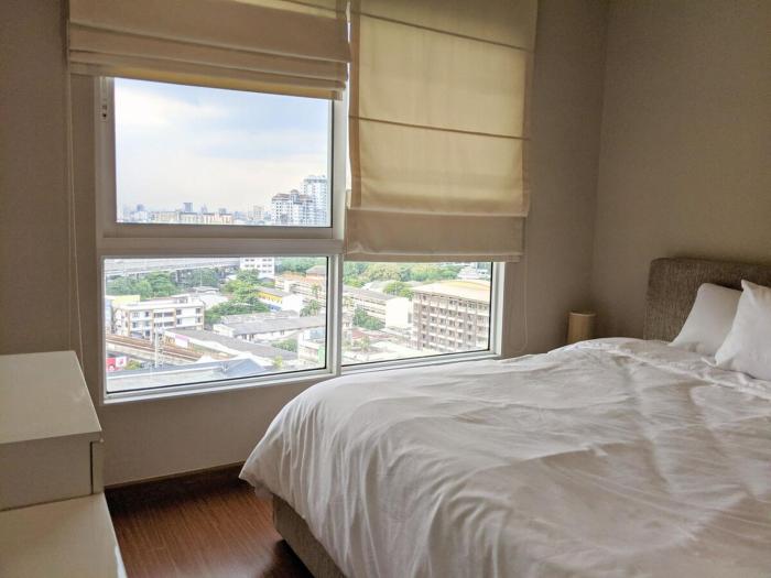 Entire condo only 5mins walk to BTS Onnut