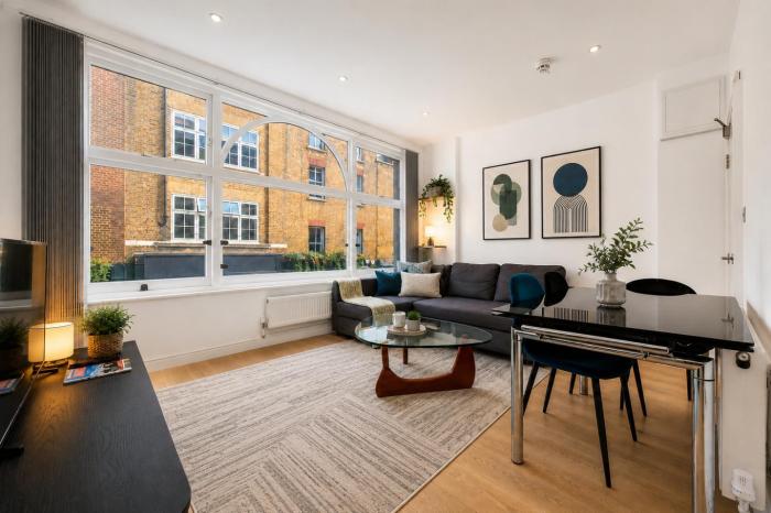 Vibrant Soho Getaway