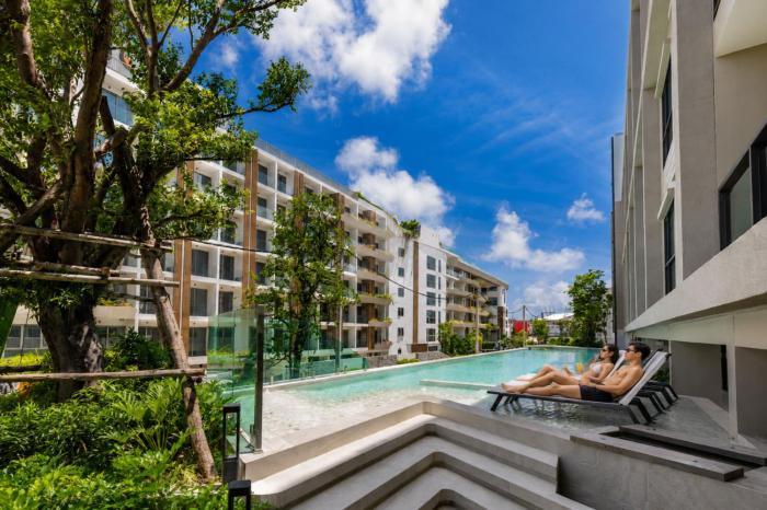 Modern Condo Coworking, Pool and Gym Access near Boat Avenue - Space 404