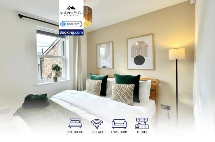 Convenient 2BR Flat Near Stepping Hill Hospital By Ankers Short Term Rental Stockport