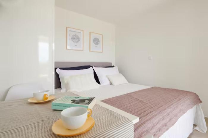 Little room with outdor patio