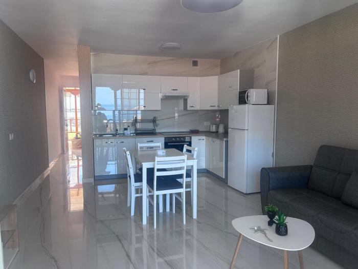 Los Gigantes, Fantastic 1 Room, balcony