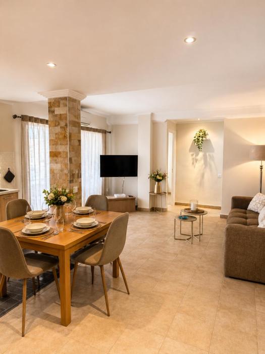 Sunny Costa Apartment