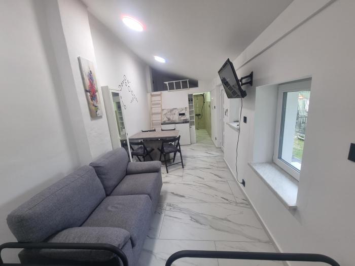 Business-Apartment 24h Check-in 3km to A5 Highway