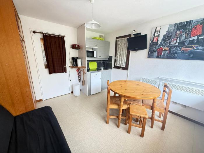 Studio cabine confortable avec balcon et animaux admis - FR-1-557-108