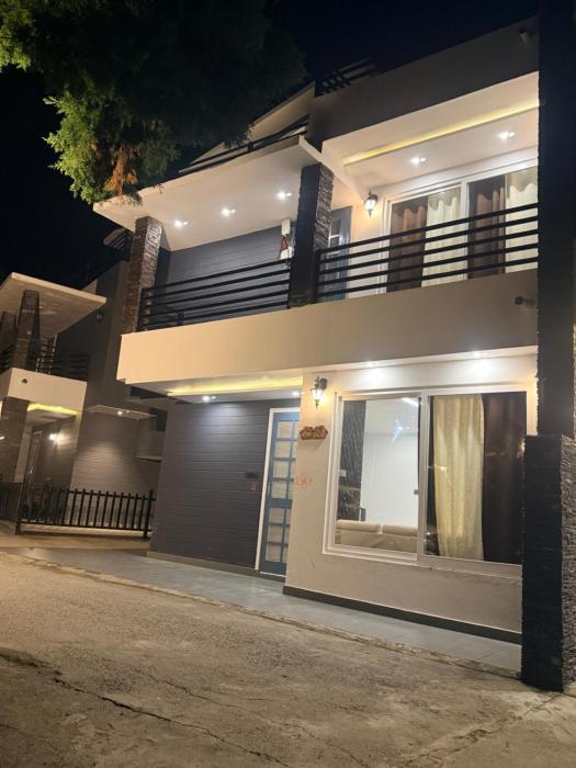 Skyvale Nainital - Luxury 4BHK Mountain View Villa