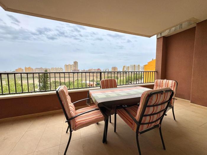 Apartamento con piscina en llandels para la familia